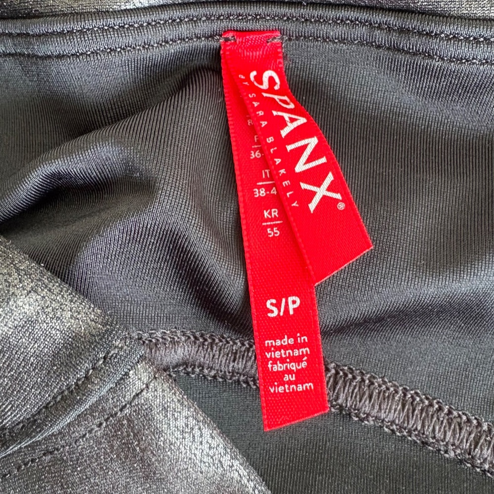 Spanx Women’s Faux Leather Black Compression Leggings Size S Athleisure Active - Picture 8 of 9